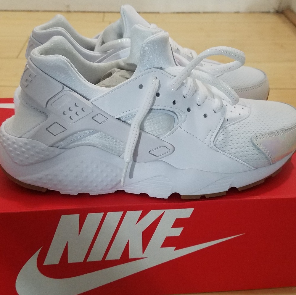 Big kids Nike Huarache